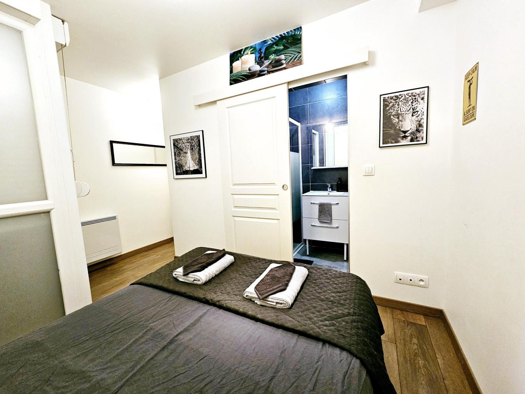 Passage Secret - Ideal Pro, Couples, Familles & Amis - Le Calme En Hypercentre - Wifi Haut Debit - Netflix - Machine A Laver - Gare, Cathedrale, Commerces, Restaurants & Transports En Commun A Moins De 10 Minutes A Pied Реймс Экстерьер фото