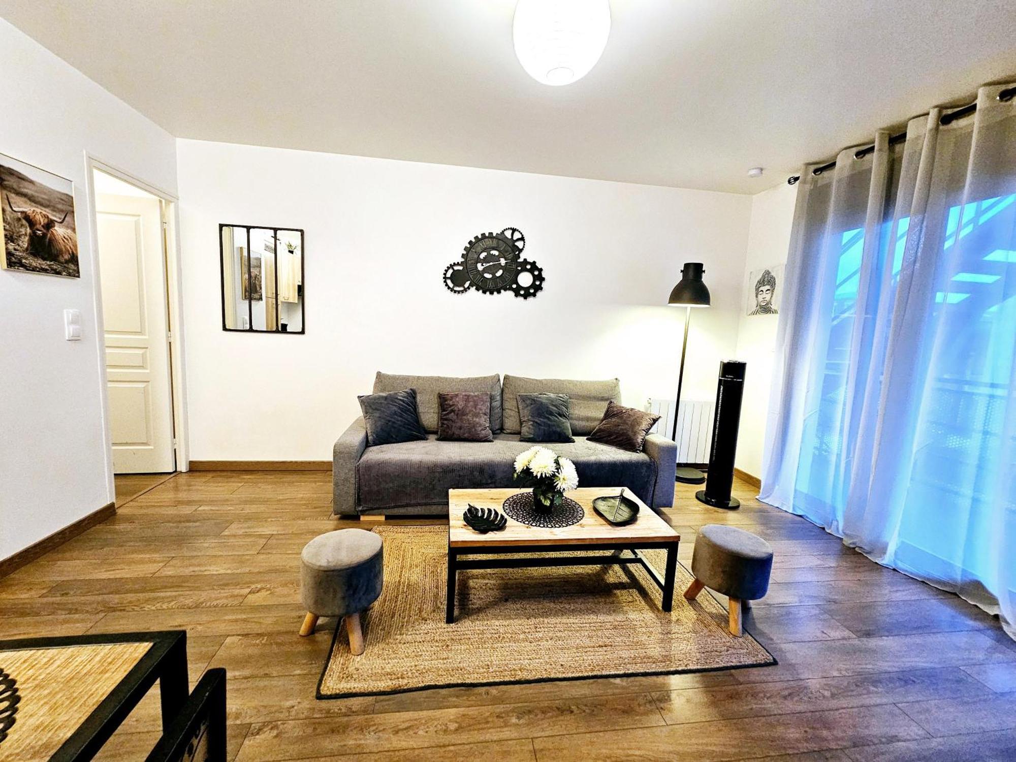 Passage Secret - Ideal Pro, Couples, Familles & Amis - Le Calme En Hypercentre - Wifi Haut Debit - Netflix - Machine A Laver - Gare, Cathedrale, Commerces, Restaurants & Transports En Commun A Moins De 10 Minutes A Pied Реймс Экстерьер фото